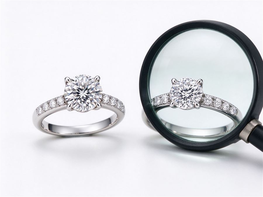 Moissanite vs Diamond: The Honest Comparison